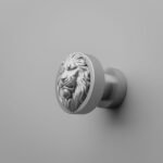 Classica Round, Sleeping Lion, S, Silver Gray