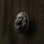 Rond Classica Lion Rugissant Laiton Ancien - Holdon Paris