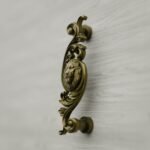 Classica Arabesque, Sleeping Lion, M, Satin Brass