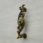 Classica Arabesque, Roaring Lion, M, Satin Brass