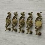 Classica Arabesque, Roaring Lion, M, Satin Brass, pattern comparison