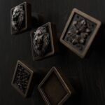 Comparaison des motifs — poignée de meuble Carré Palazzo Bronze Ancien S — Holdon Paris