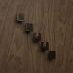 Comparaison des motifs — poignée de meuble Carré Palazzo Bronze Mat M — Holdon Paris