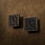 Comparaison des finitions — poignée de meuble Carré Palazzo Rinceaux Bronze L — Holdon Paris