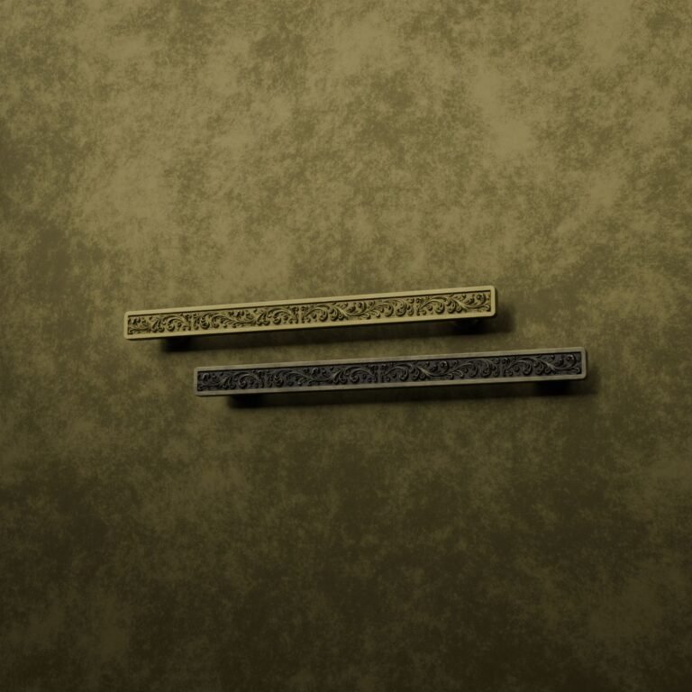 Comparaison des finitions — poignée de meuble Demibarre Palazzo Rinceaux Laiton XL — Holdon Paris
