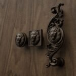 Classica Arabesque, Sleeping Lion, M, Matte Bronze, silhouette comparison