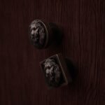 Comparaison des silhouettes — poignée de meuble Lion Endormi Cuivre Ancien S — Holdon Paris