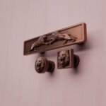 Comparaison des silhouettes — poignée de meuble Lion Rugissant Cuivre Satiné S — Holdon Paris