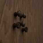 Classica Round, Roaring Lion, S, Matte Bronze, pattern comparison