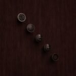Comparaison des motifs — poignée de meuble Rond Classica Cuivre Ancien S — Holdon Paris