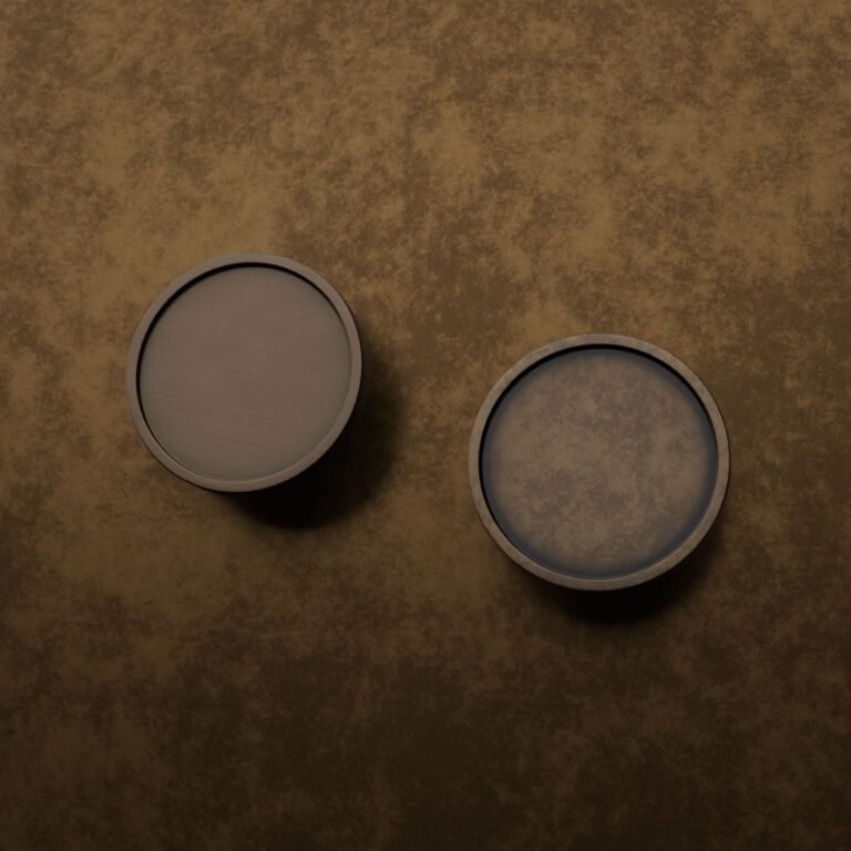 Comparaison des finitions — poignée de meuble Rond Classica Essentiel Bronze L — Holdon Paris