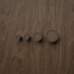 Comparaison des tailles — poignée de meuble Rond Classica Essentiel Bronze Mat — Holdon Paris