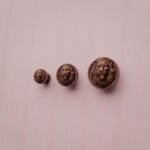 Comparaison des tailles — poignée de meuble Rond Classica Lion Endormi Cuivre Satiné — Holdon Paris