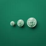 Comparaison des tailles — poignée de meuble Rond Classica Lion Rugissant Emeraude Claire — Holdon Paris