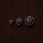 Comparaison des tailles — poignée de meuble Rond Classica Rinceaux Cuivre Ancien — Holdon Paris