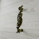 Classica Arabesque, Sleeping Lion, M, Satin Brass, vidéo