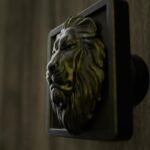 Vidéo — Carré Palazzo — Lion Endormi — S — Laiton Ancien