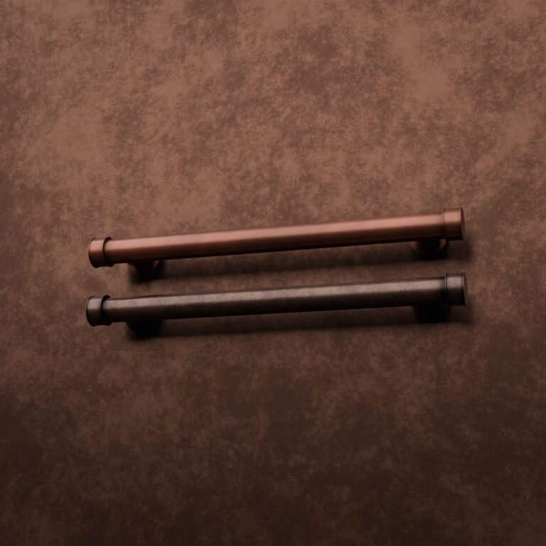 Comparaison des finitions — poignée de meuble Colonne Florentine Essentiel Cuivre XL — Holdon Paris