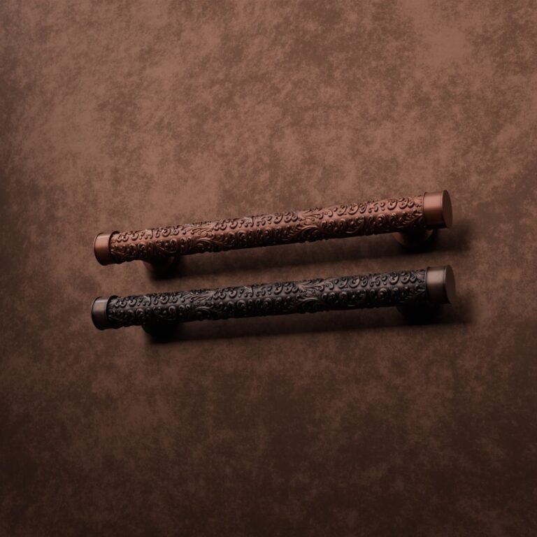Comparaison des finitions — poignée de meuble Colonne Florentine Rinceaux Cuivre L — Holdon Paris