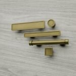 Comparaison des silhouettes — poignée de meuble Essentiel Laiton Satiné S — Holdon Paris