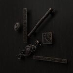 Comparaison des silhouettes — poignée de meuble Rinceaux Bronze Ancien L — Holdon Paris