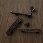 Comparaison des silhouettes — poignée de meuble Rinceaux Bronze Mat S — Holdon Paris