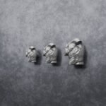 Comparaison des tailles — poignée de meuble Torse Florentin Aluminium Satiné — Holdon Paris