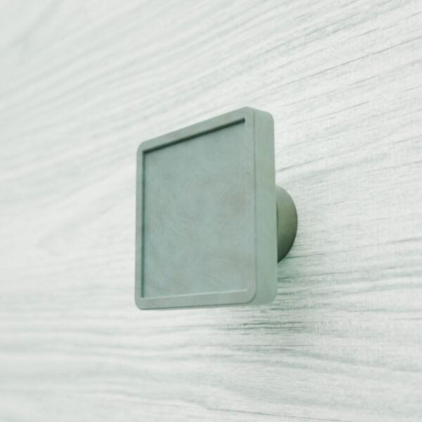 Palazzo Square, M, Submerged Bronze