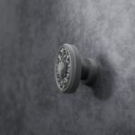 Florentine Medallion, Seashell, S, Satin Aluminum