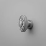 Florentine Medallion, Seashell, S, Silver Gray