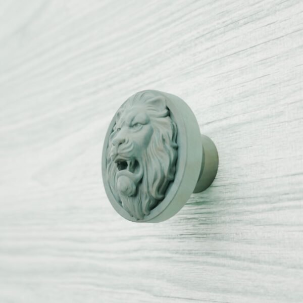 Classica Round, Roaring Lion, M, Submerged Bronze