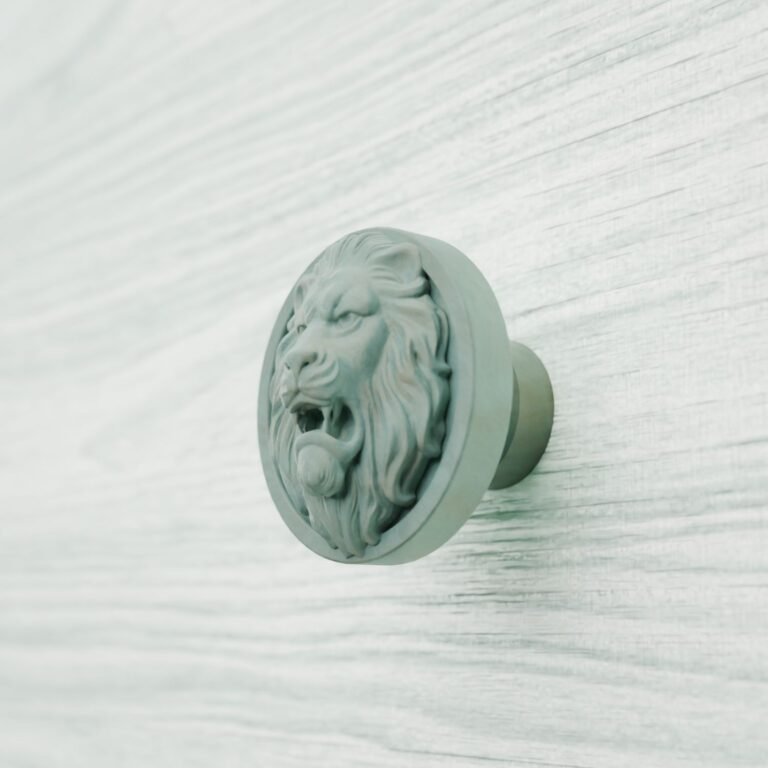 Lion Rugissant