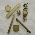 Comparaison des silhouettes — poignée de meuble Essentiel Laiton Satiné L — Holdon Paris