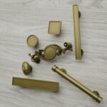 Classica Arabesque, M, Satin Brass, silhouette comparison