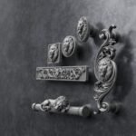 Classica Arabesque, Sleeping Lion, M, Satin Aluminum, silhouette comparison