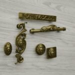 Comparaison des silhouettes — poignée de meuble Lion Endormi Laiton Satiné L — Holdon Paris