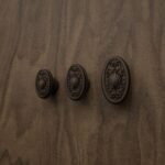 Florentiner Medaillon, Muschel, S, Bronze Matt, Größenvergleich