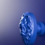 Vidéo — Médaillon Florentin — Lion Rugissant — S — Bleu Electrique