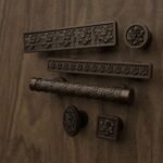 Medallón Florentino, Roseta, S, Bronce Mate, comparación de siluetas