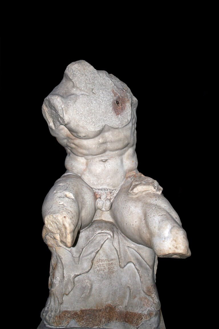 Statuaire, ou l’art du corps qu’on n’a pas réparé