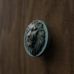 Rond Classica Lion Endormi Bronze Vert-de-gris - Holdon Paris