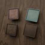 Comparaison couleur Marron : poignée de meuble Carré Palazzo Essentiel L en bronze et cuivre (Holdon Paris)