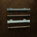 Comparaison des finitions — poignée de meuble Colonne Florentine Essentiel Bronze S — Holdon Paris