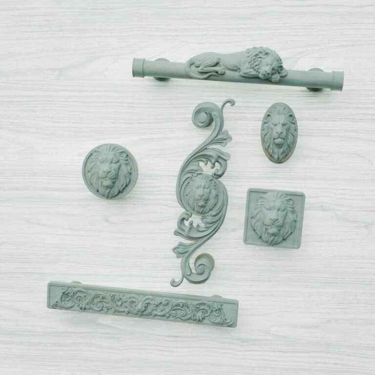 Classica Arabeske, Schlafender Löwe, L, Bronze Versunken, Silhouettenvergleich