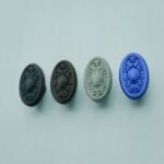Comparaison couleur Bleu : poignée de meuble Médaillon Florentin Coquillage L en résine biosourcée, bronze et cuivre (Holdon Paris)