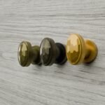 Florentiner Medaillon, XS, Messing Satiniert, Farbvergleich