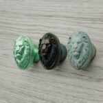 Florentine Medallion, Sleeping Lion, S, Light Emerald, color comparison