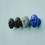 Florentiner Medaillon, Brüllender Löwe, S, Elektroblau, Farbvergleich