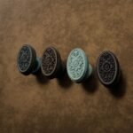 Florentiner Medaillon, Rosette, S, Bronze Antik, Oberflächenvergleich