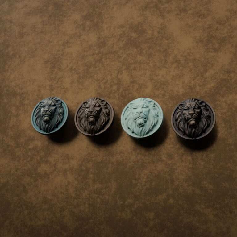 Classica Rund, Schlafender Löwe, L, Bronze Grünspan, Oberflächenvergleich